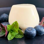 Panna Cotta van Karnemelk en Blauwe bessen