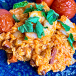 Orzo met chorizo en garnalen